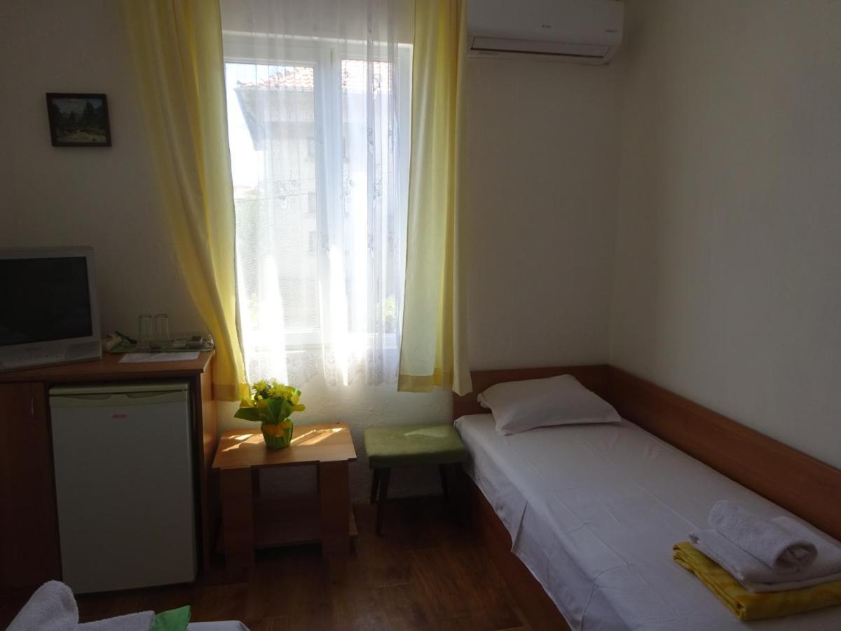 Hrisi Hotel Черноморец Екстериор снимка