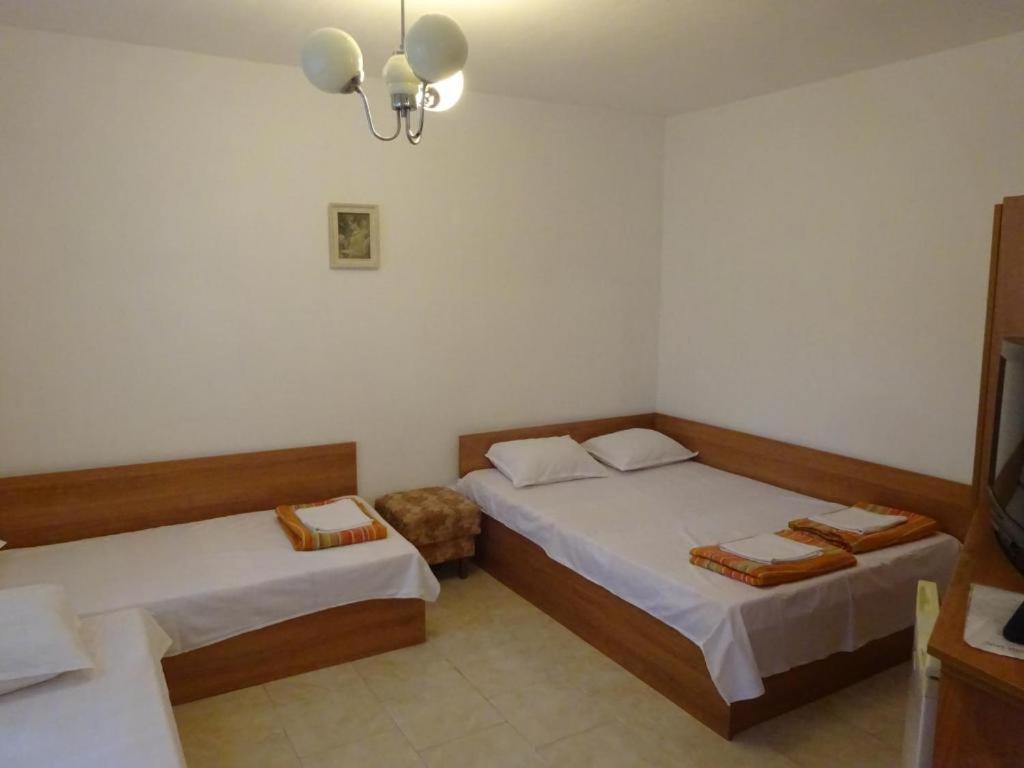 Hrisi Hotel Черноморец Екстериор снимка