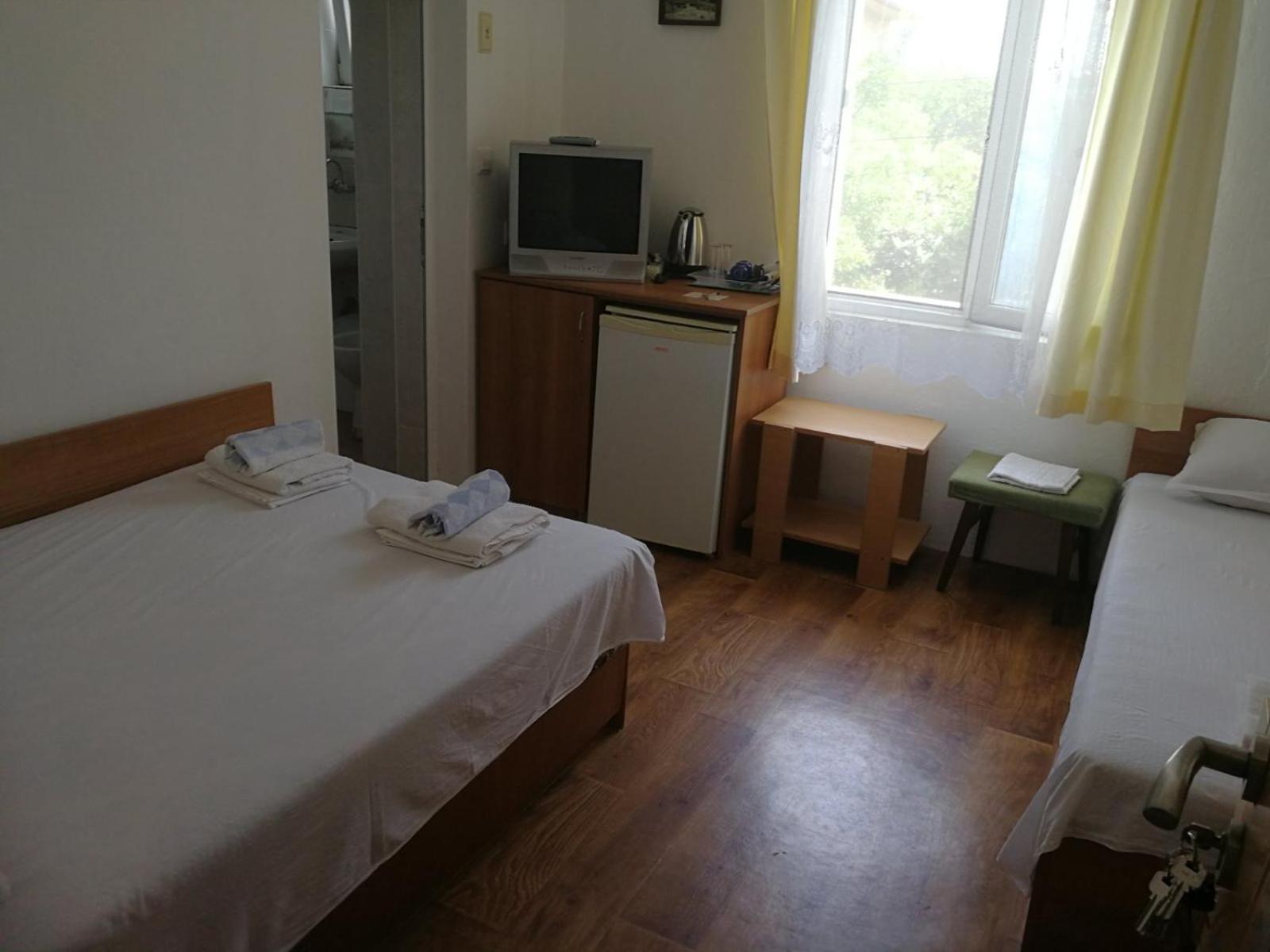 Hrisi Hotel Черноморец Екстериор снимка