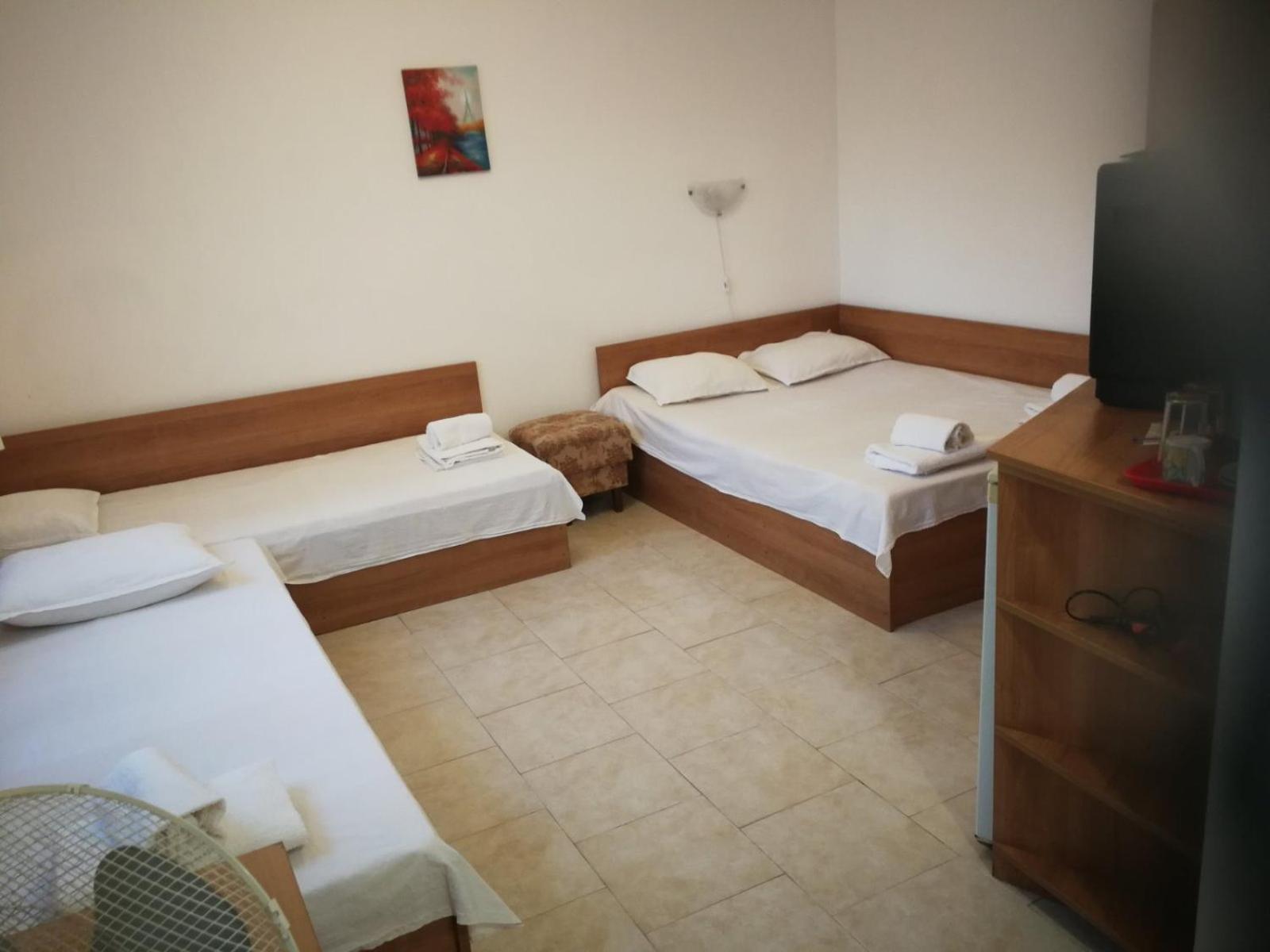 Hrisi Hotel Черноморец Екстериор снимка