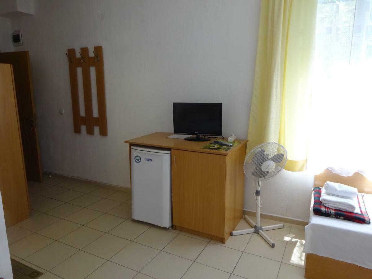 Hrisi Hotel Черноморец Екстериор снимка